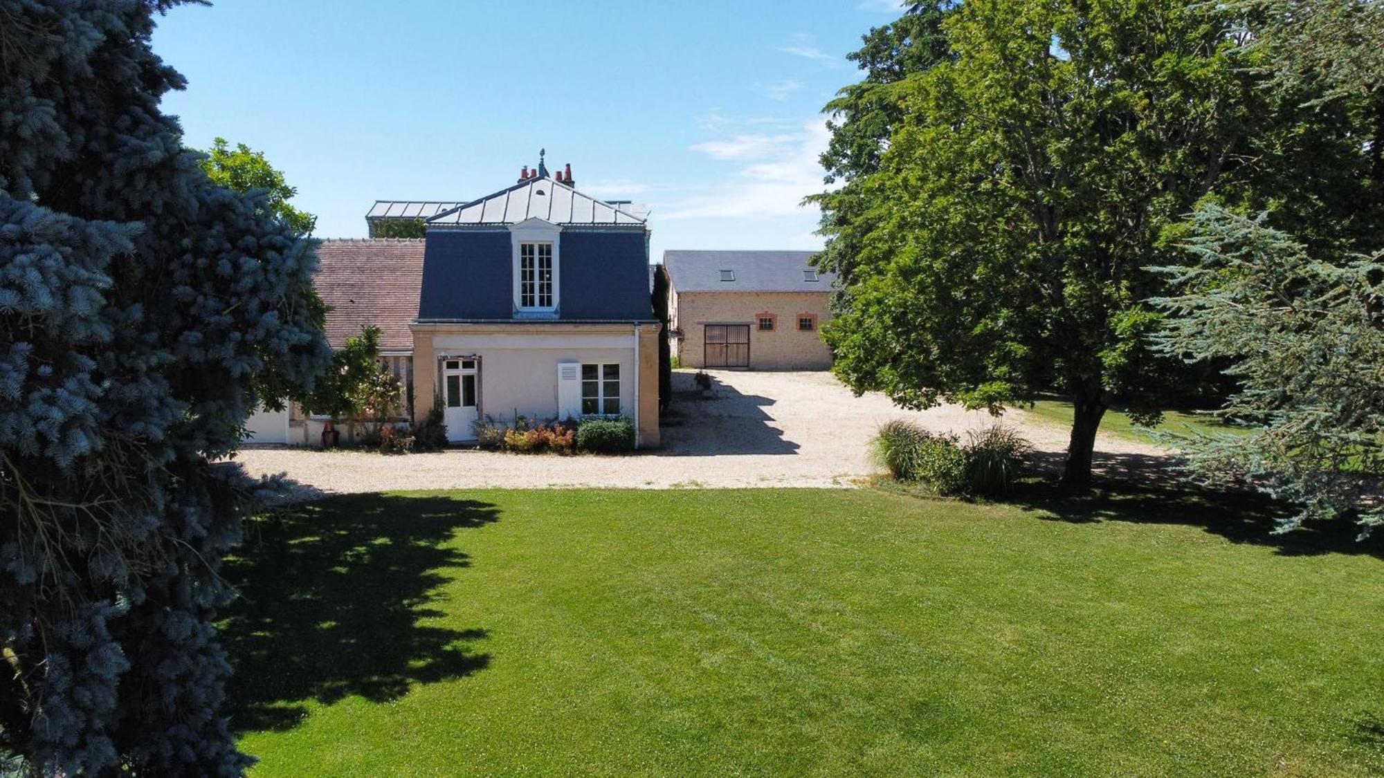 Maison Chaleureuse De 4 A 12 Personnes Neuville-aux-Bois Zewnętrze zdjęcie