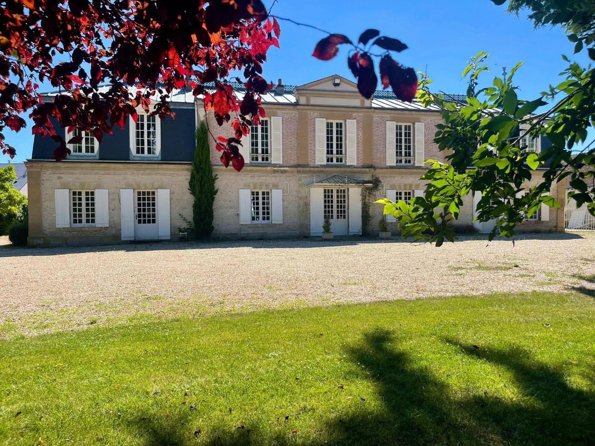 Maison Chaleureuse De 4 A 12 Personnes Neuville-aux-Bois Zewnętrze zdjęcie