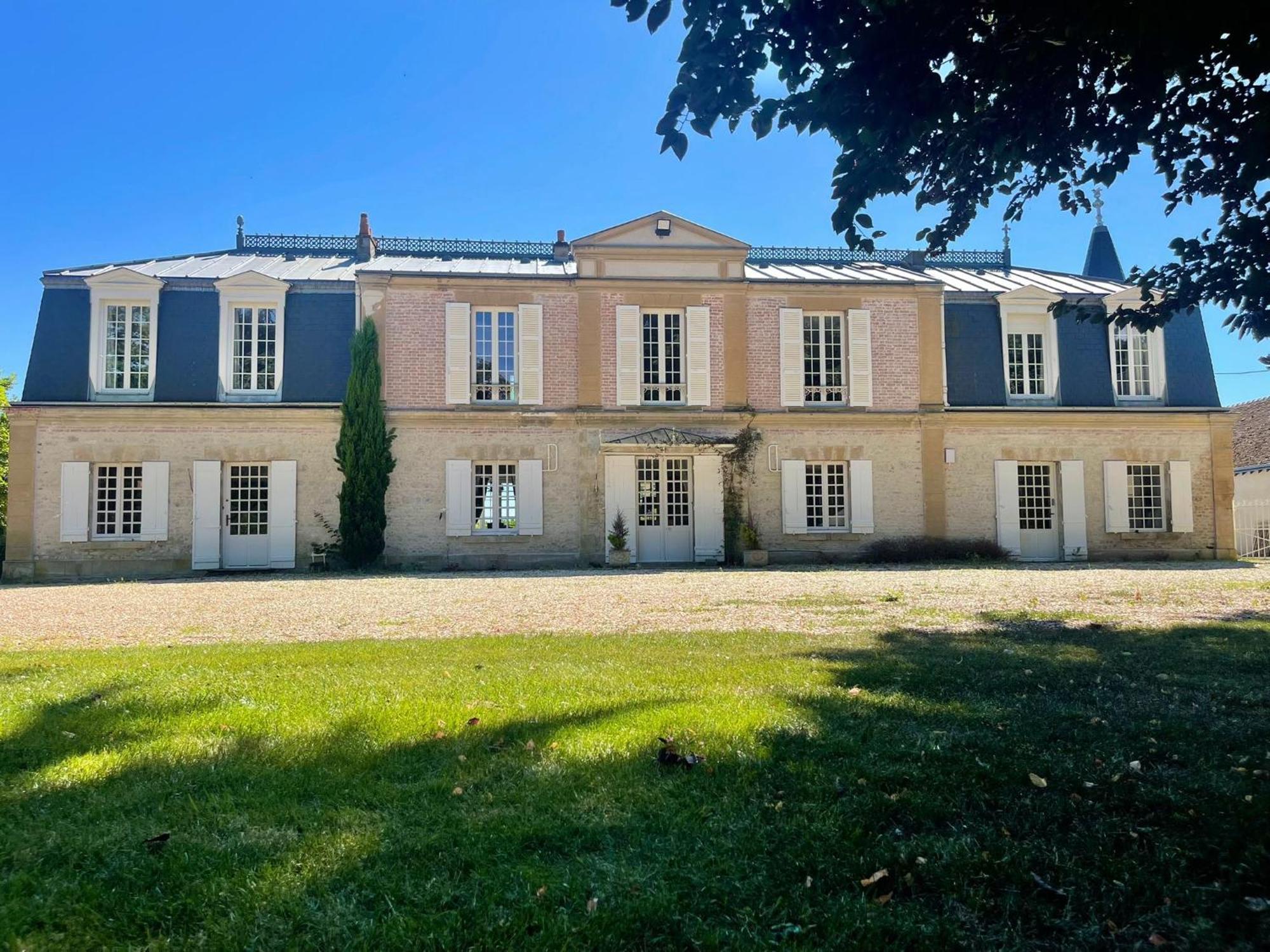 Maison Chaleureuse De 4 A 12 Personnes Neuville-aux-Bois Zewnętrze zdjęcie